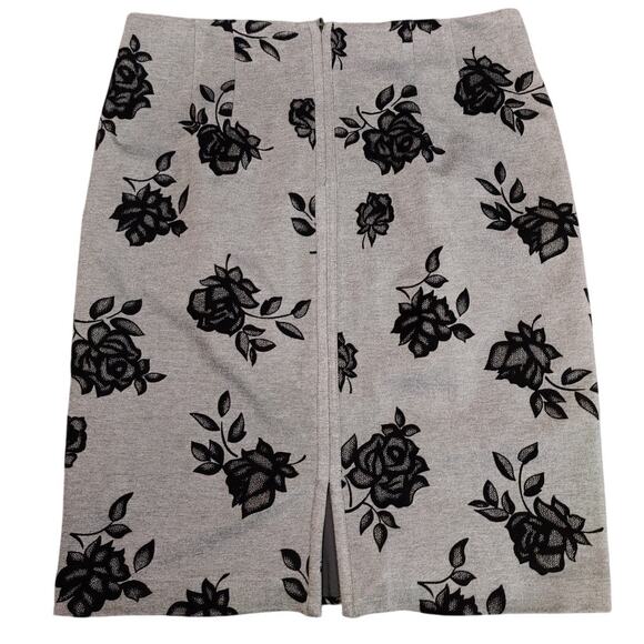 Premise Studio Pencil Skirt Embroidered Floral Length Gray Womens Size 10 - Picture 2 of 9